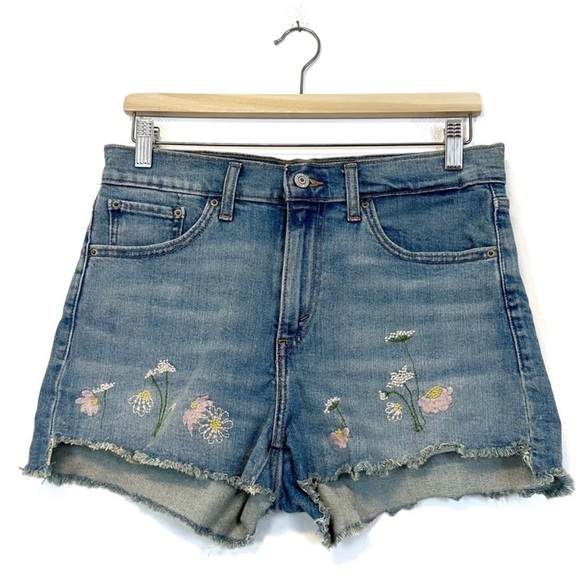Levis Embroidered Flower Pattern Jean shorts - Picture 1 of 4